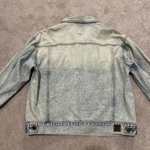 RIP CURL - Denim Jacket - Light Washed Trucker - Size M - Picture 3 of 3
